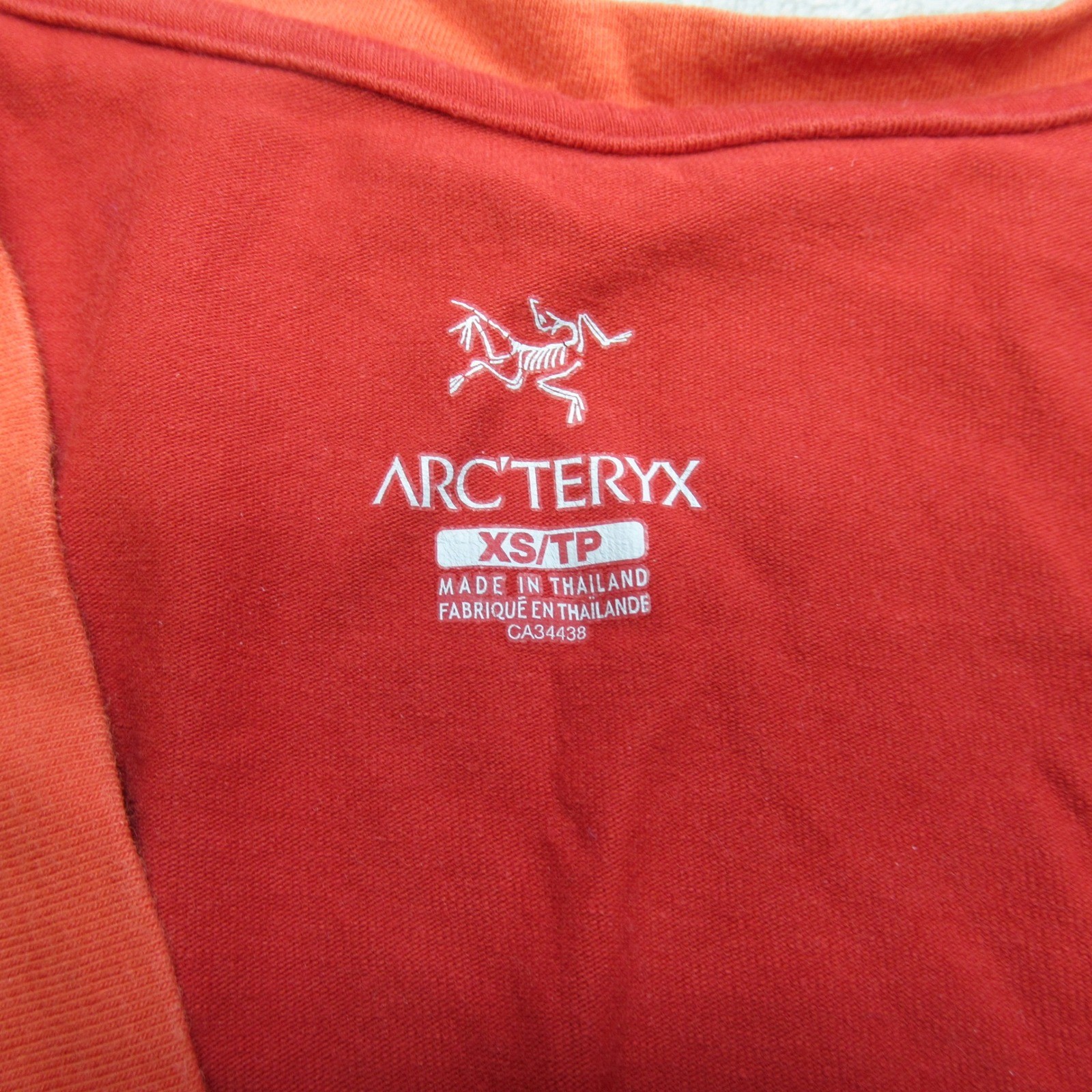Arcteryx Top Womens XS Red V Neck Athletic Tank Embroidered Sleeveless  Outdoor thumbnail 3