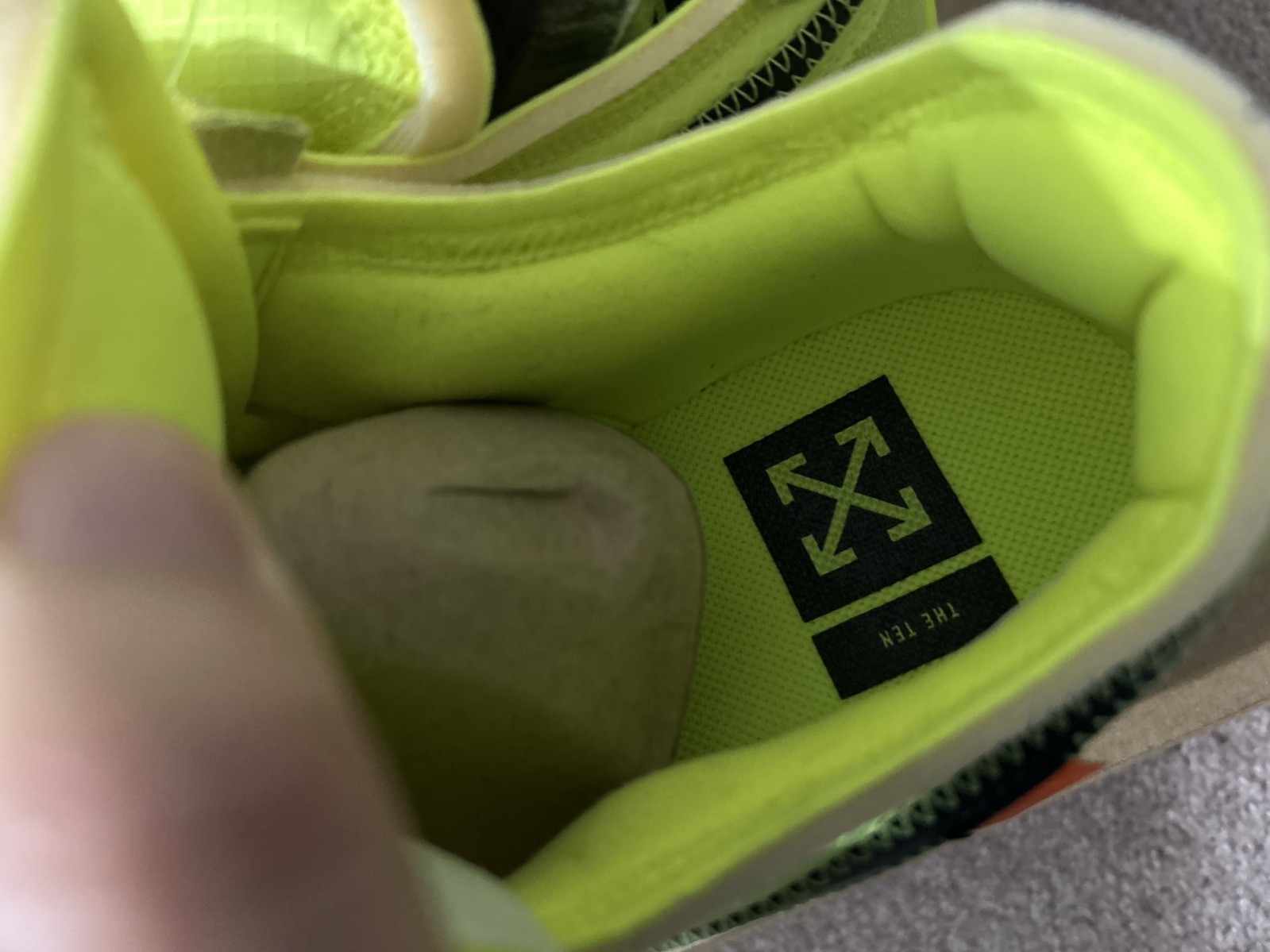 Brand new Nike Air Force 1 Low Off-white Volt black men’s size 10 authentic snkr thumbnail 3