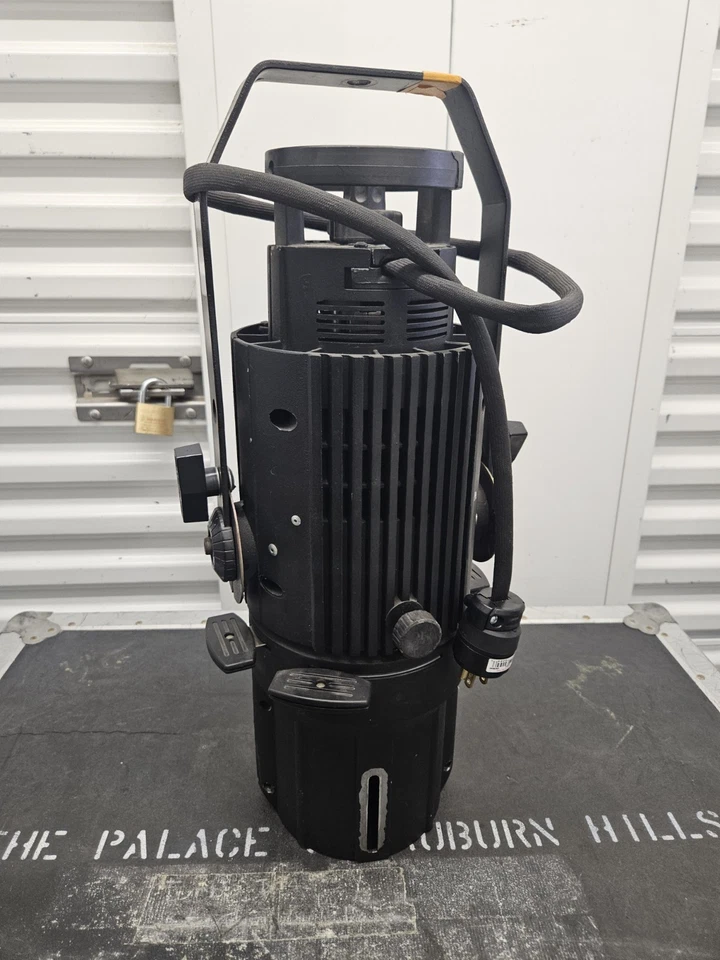Altman Shakespeare Leko Ellipsoidal Spotlight No Lens - Image 2 of 4