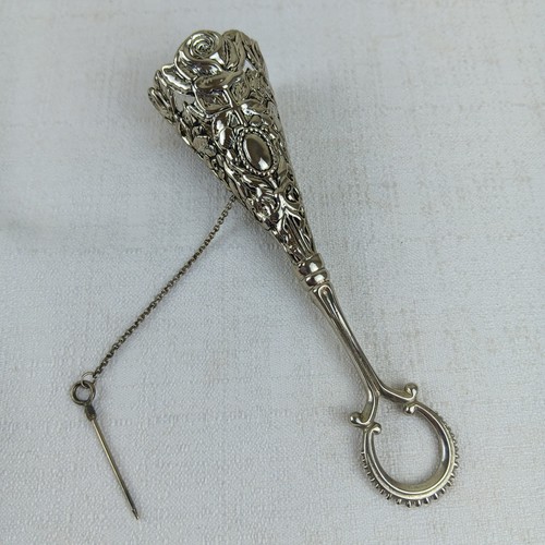 Vintage Bridal Bouquet Holder old Tussie Mussie Sliver tone metal flower holder