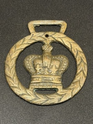 Horse Brass Medallion Vintage Tudor Crown Design B7