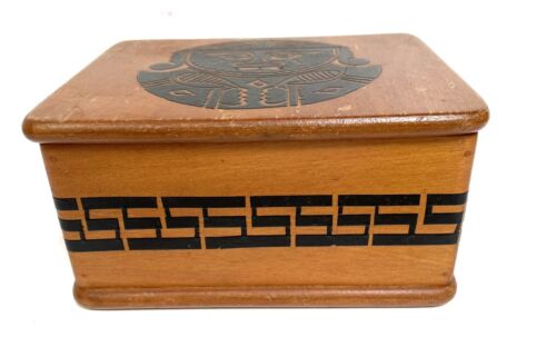Vintage Pacific Northwest Mask Carved Wooden Cigarette Pop Up Holder Dispenser - Picture 2 of 6