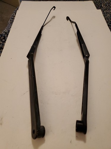 1997-2001 LEXUS ES300 LEFT & RIGHT WINDSHIELD WIPER ARMS OEM