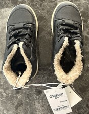 OshKosh B gosh Toddler Boots Size 7 Black Fur Lined Lace Up NEW