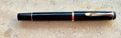 TOLLE GEBRAUCHTE!  PELIKAN M200 Füllhalter, new style, schwarz, M Feder