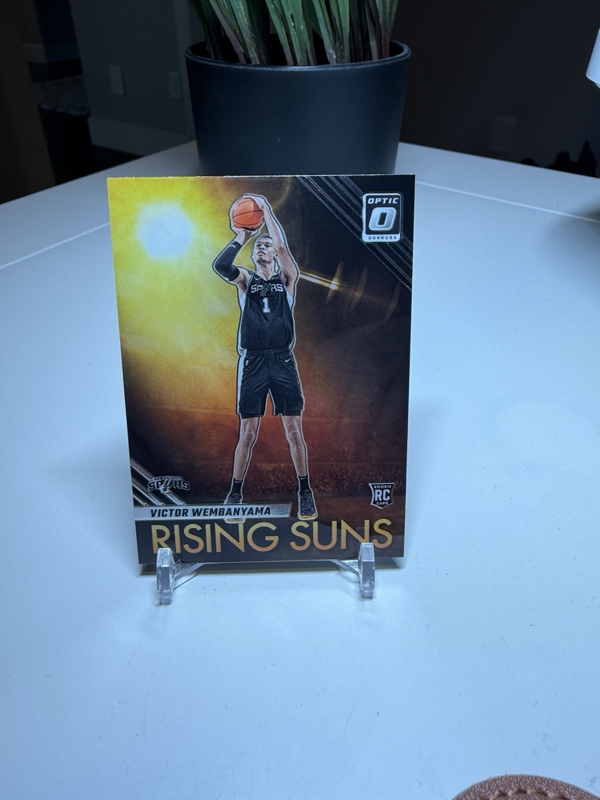 Victor Wembanyama 2023-24 Panini Optic #11 Rising Suns Rookie