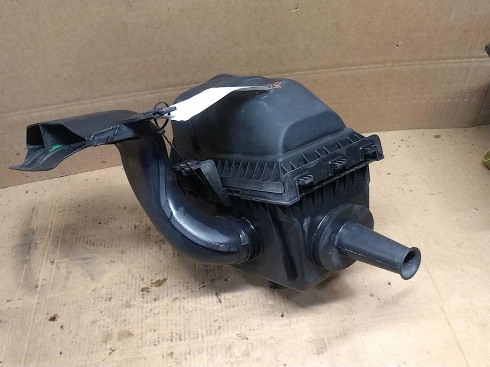 Conjunto de filtro de aire usado se adapta a: Mazda CX-9 2015 grado A Foto 2 de 4