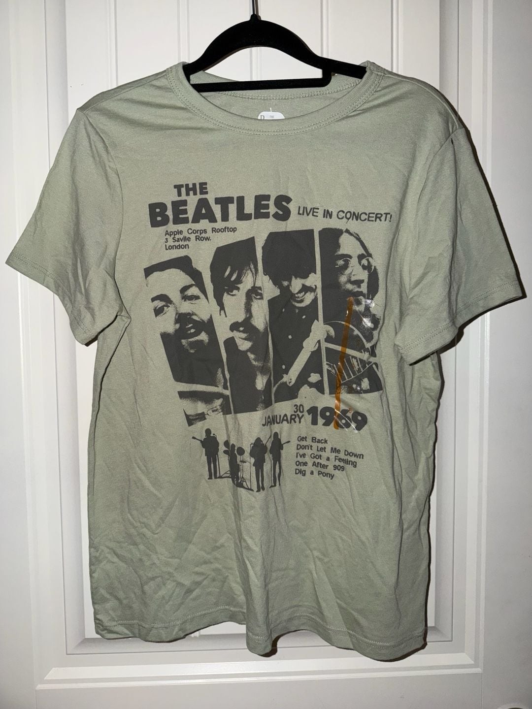 NEW The Beatles Live In Concert 1969 Rooftop Apple Corps Graphic T-Shirt