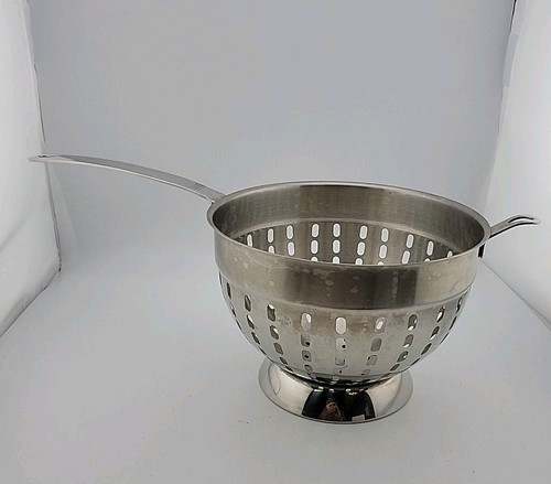 ONEIDA 18/8 Stainless Steel COLANDER Basket STRAINER 7" Handle. 6" Tall X8" WIDE - Picture 2 of 8