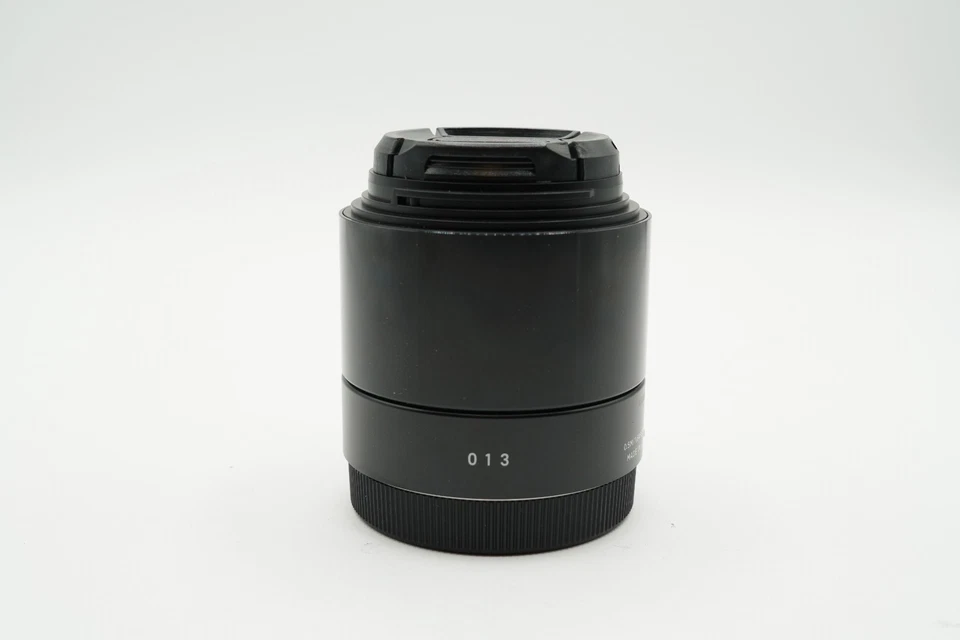 Sigma DN 60mm f/2.8 DN Lens For Sony (Black) (90) - Image 4 of 4