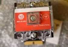 Allen Bradley 700S-P350A1 Safety Control Relay 120V Coil NEW!!! Free Shipping