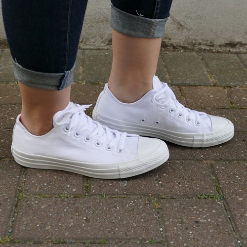 converse chucks white monochrome