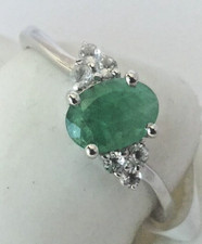 925 Sterling Silver Emerald OVAL CUT EMERALD GEMSTONE Ring Size 6
