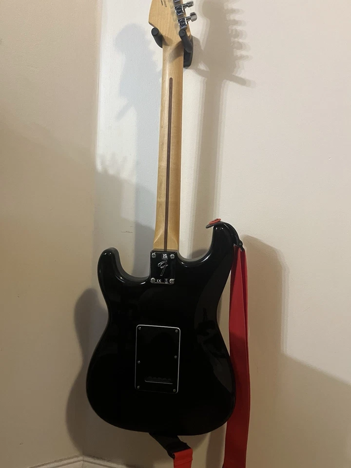 Fender Limited Player II Stratocaster Electric Guitar Black, Maple Fingerboard - Image 3 of 3