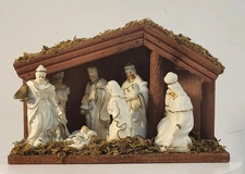Vtg. Nativity Manger White porcelain figures Wood manger