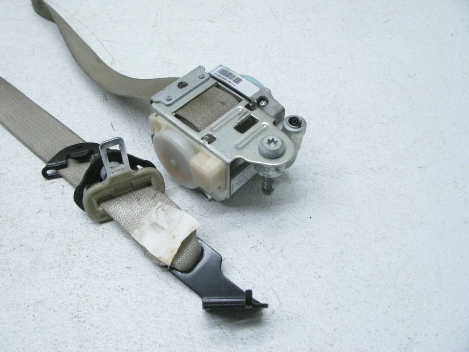 Cadillac DTS 2008-2011 retractor de cinturón de seguridad delantero izquierdo bronceado OEM Foto 3 de 4