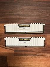 White CORSAIR Vengeance LPX DDR4 RAM 32GB 2x16GB 3200MHz CL16-18-18-36 1.35V