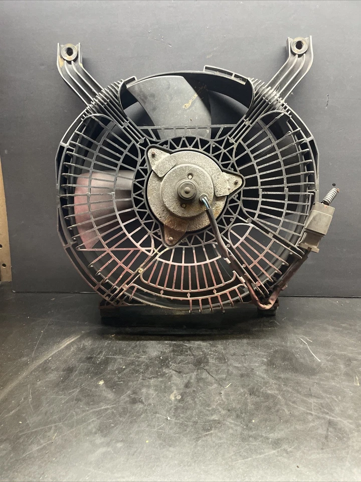 90-96 Nissan 300zx Z32 NA OEM AC Condenser Electric Fan - Image 3 of 4
