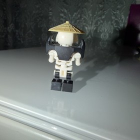 Lego Wyplash 2175 Horizontal Hand Clips The Golden Weapons Ninjago Minifigure