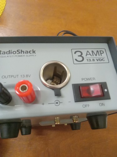 Radio Shack Regulated Power Supply 22-504 13.8 Volt 3 Amp DC Output 120V Input - Zdjęcie 9 z 10
