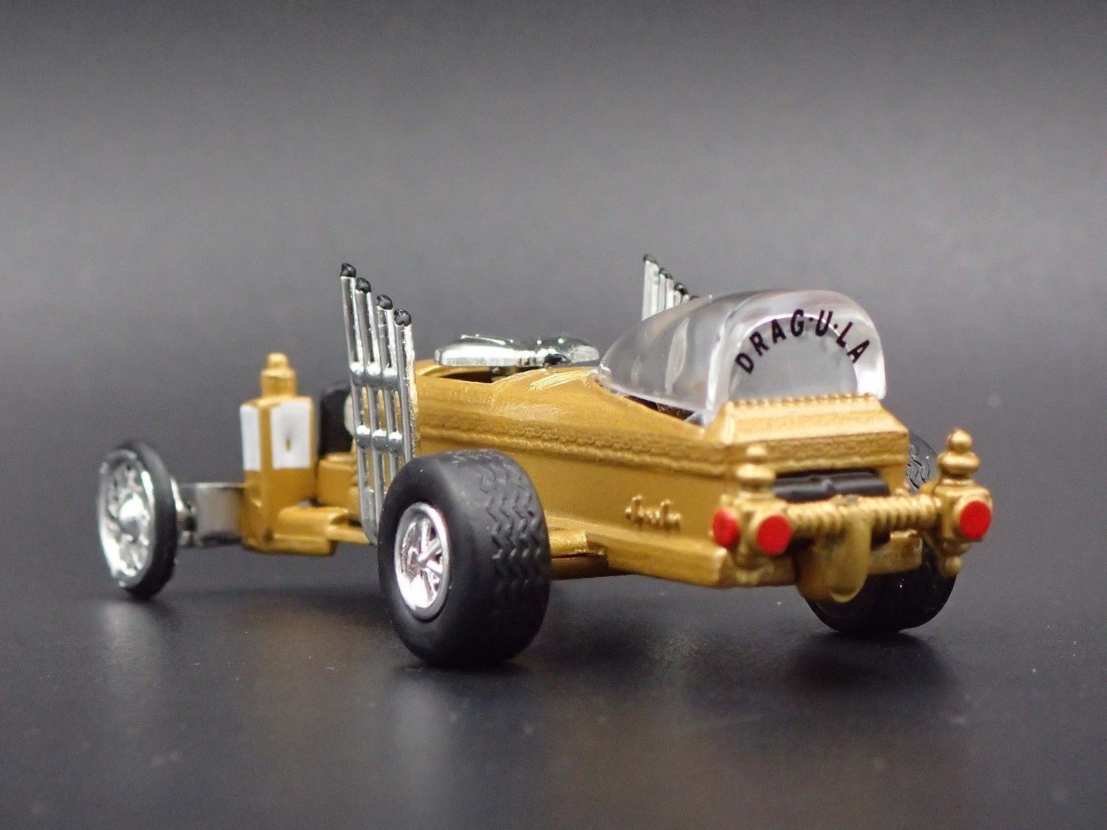 Johnny Lightning 1/64 – Barris Custom Drag-U-La – La Famille Addams (Munsters) – Diecast