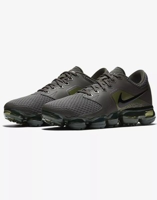 black vapormax size 5