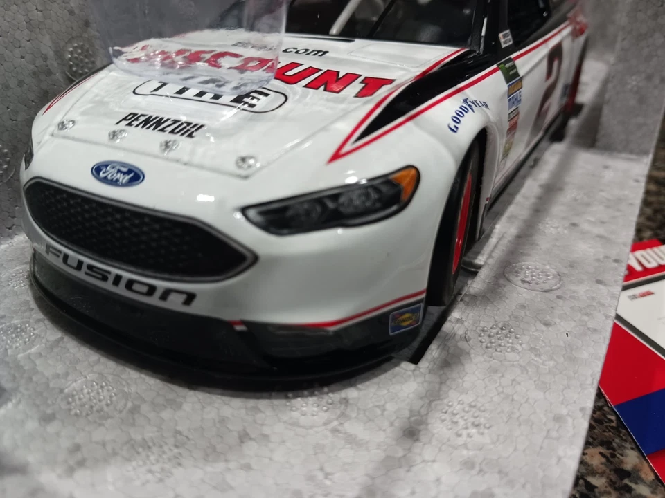 Brad Keselowski Team Penske 2018 neumático de descuento #2 Ford 1/24 ARC diecast NASCAR Foto 3 de 4