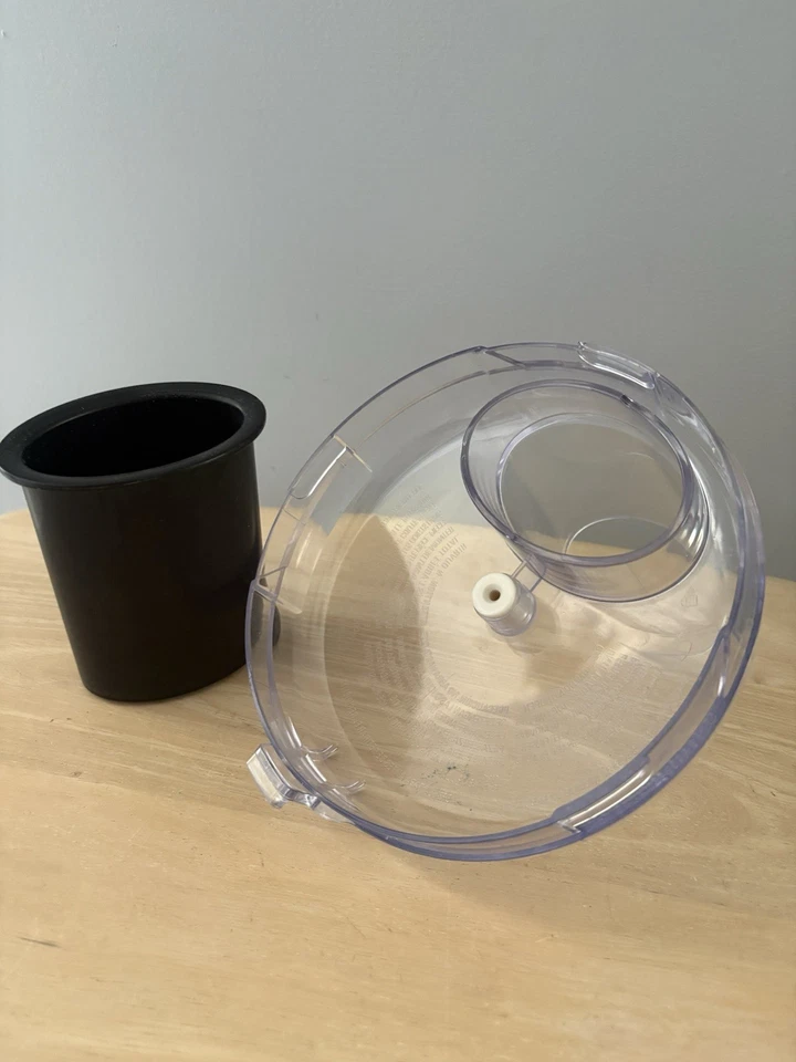 Black & Decker FP1600B Food Processor Work bowl Cover Lid W/ Pusher Part # 77916 - Image 3 of 4