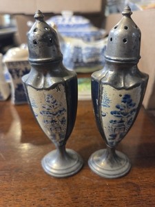 Quaker Sharker Salt And Pepper Shaker Set Silver Plate And Enamel