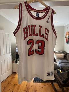 Vintage Michael Jordan Champion Bulls Jersey 44