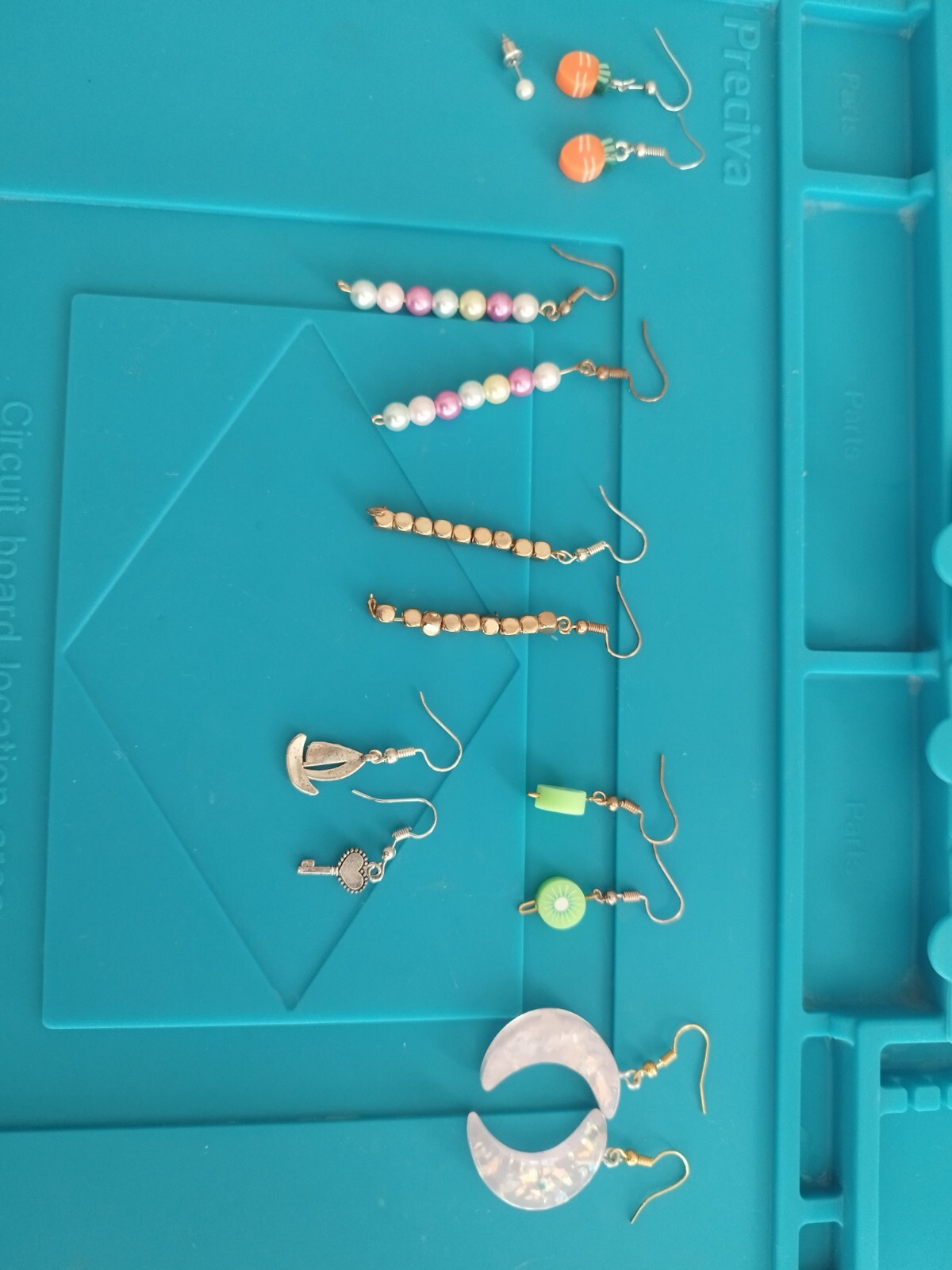 Stylish Earrings for Every Occasion and Outfit-image