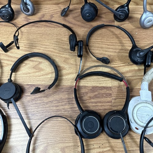 (Lot Of 19) Plantronics Items Headsets Wireless Mixed Models Untested - Picture 5 of 10