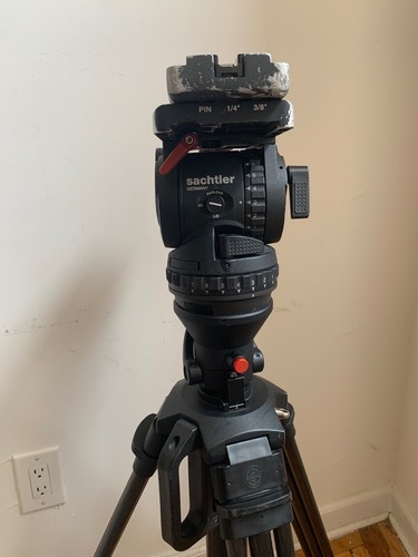 Sachtler Hot-Pod 14 Carbon Fiber Hot-Pod Tripod + 18 S2 Fluid Head + Sony VCT-14 - Photo 2/9