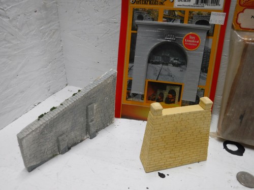 HO scale Single Tunnel Portal & Abutments-New! - Picture 2 of 3