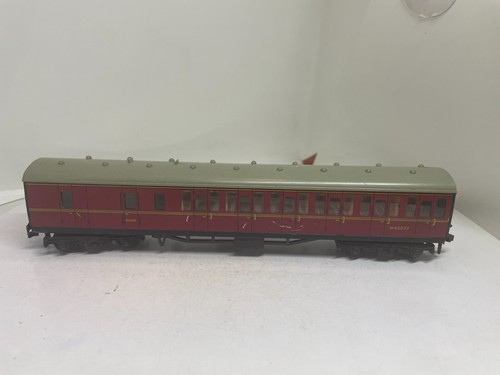 Hornby Dublo OO Gauge Railways 4084 BR Mk1 Suburban Brake 2nd Maroon #M43277 - Picture 5 of 8