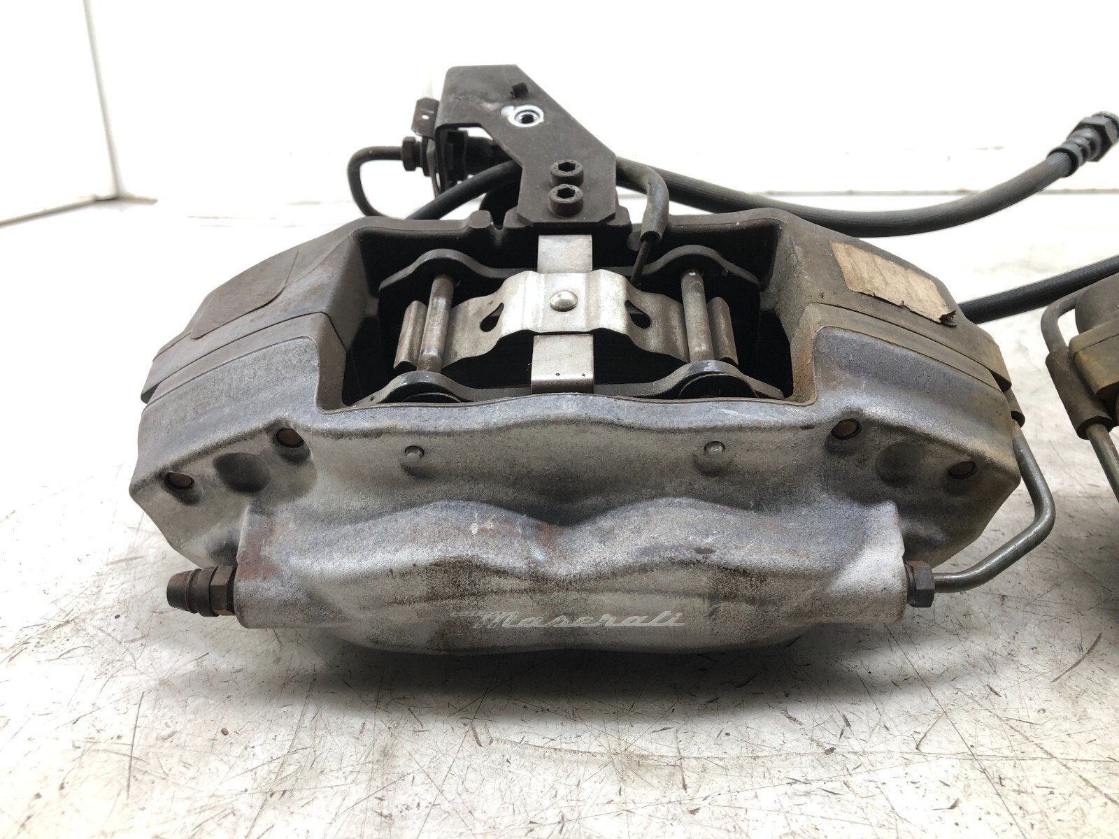 2014-2019 MASERATI GHIBLI S AWD LEFT RIGHT REAR BRAKE CALIPERS X2 OEM BREMBO.