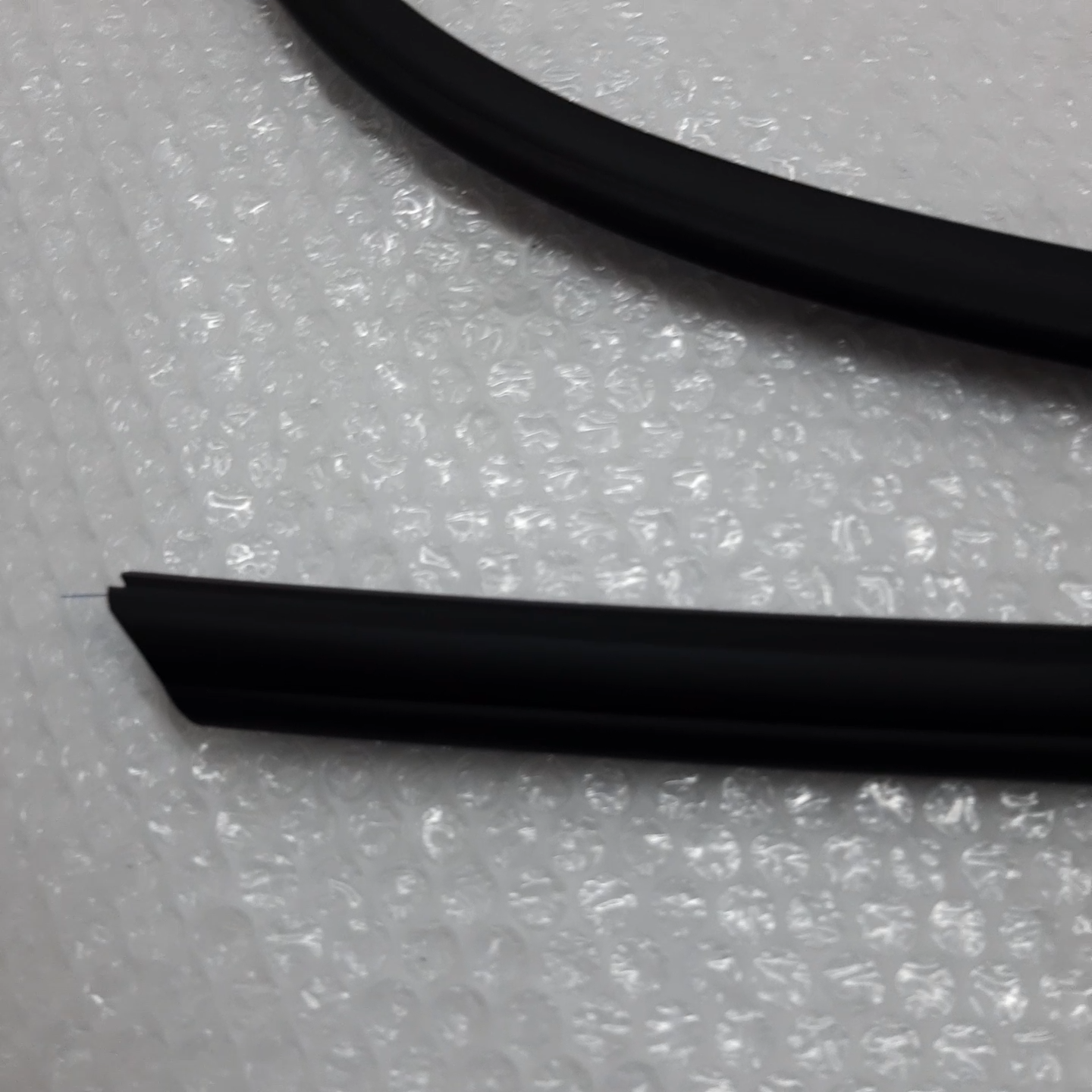 Honda OEM 00-09 S2000 Front Windshield Molding