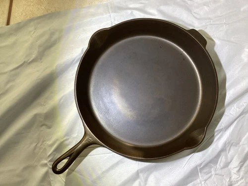 Restored, nice, cast iron, small logo, Griswold #12, 719D, skillet frying pan
