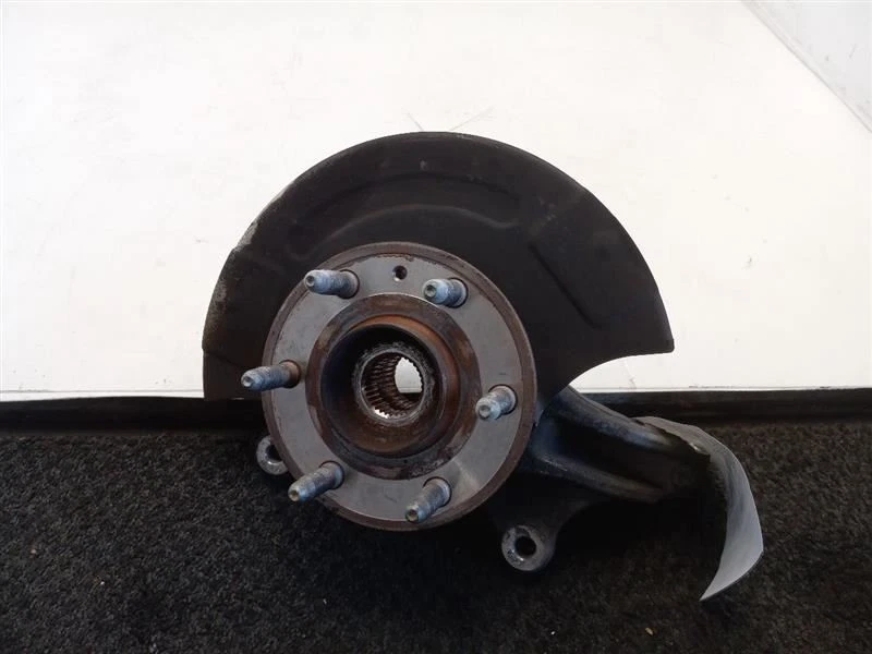 Passenger Front Spindle/Knuckle VIN J 11th Digit 07-17 GMC ACADIA 25796983 - Image 4 of 4