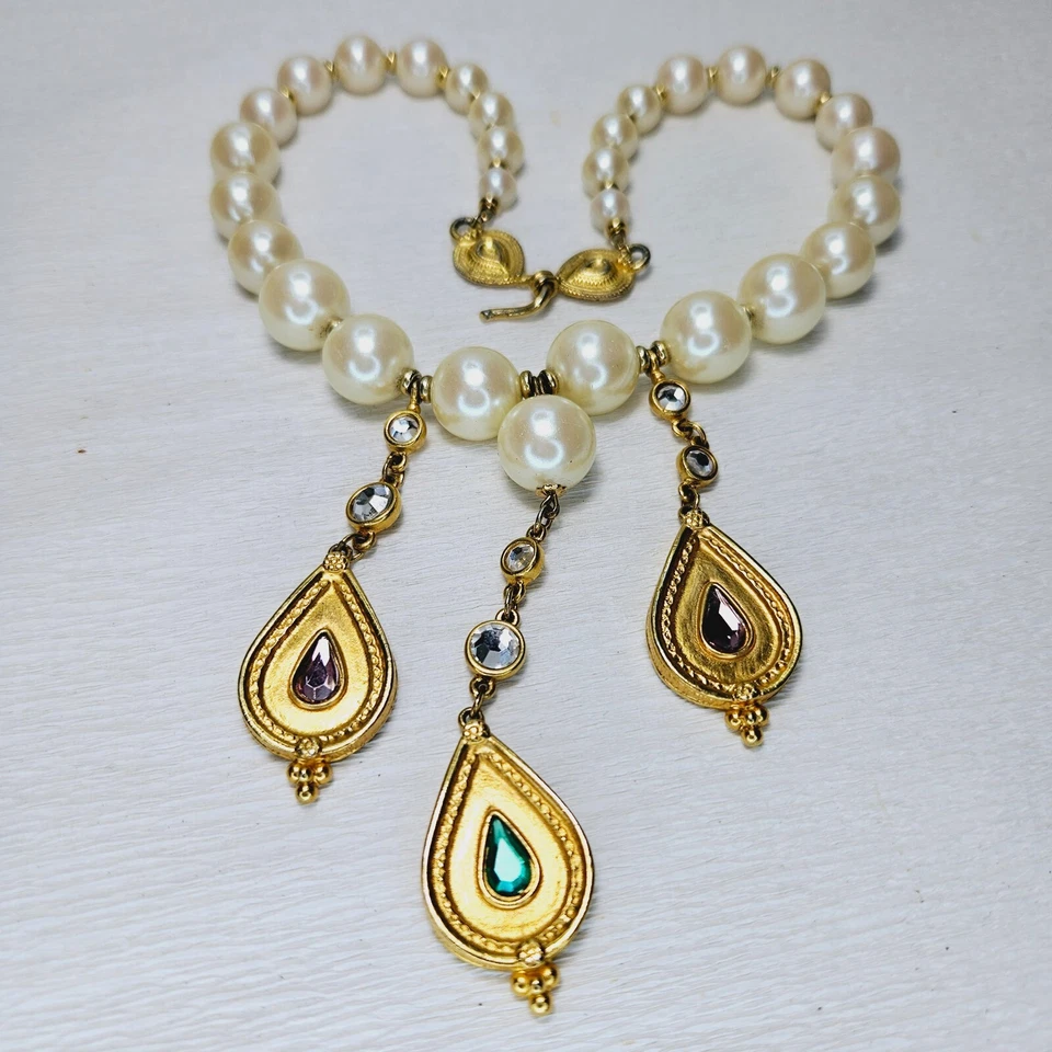 Ben-Amun Necklace Graduated Pearls Rhinestone Set Drops Retired Rare Design - Image 4 of 4