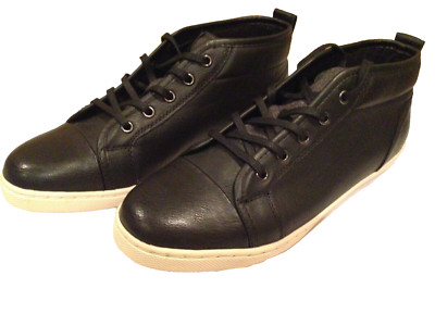 NWT apt 9 woman's athletic shoe  size 9.5 solid black leather tennis style