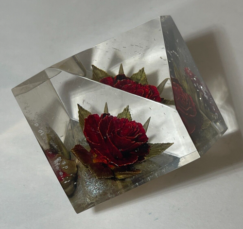 Lucite rose floral paperweight, faceted cube 2" - Picture 2 of 9