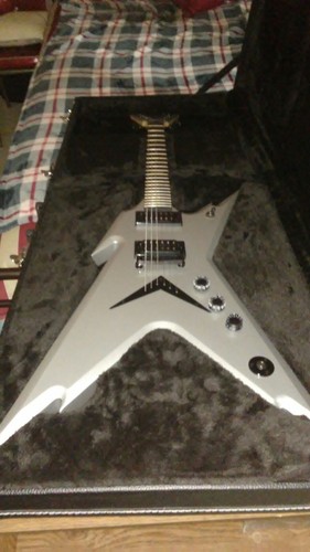 Dean DHS RZBACK Deluxe Hard Shell Case for Razorback Model