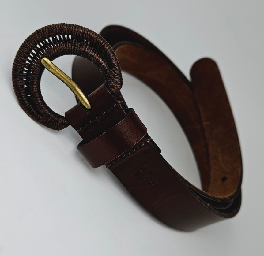 FRYE Women display picture 1