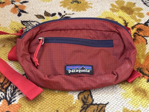 Patagonia Ultralight Black Hole Mini Hip Pack Fanny Bag Red