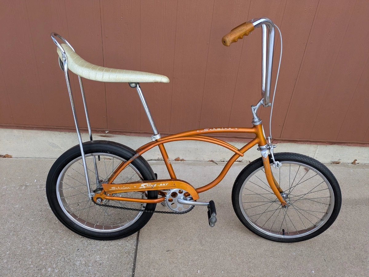 Vintage Schwinn Stingray Bike In Collectible Complete Bikes for