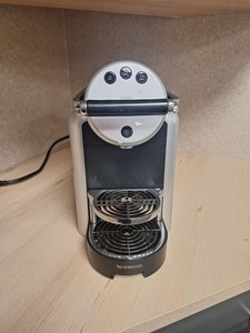 Nespresso Zenius エスプレッソマシン最終値下げ Nespresso Zenius エスプレッソマシン最終値下げ Nespresso Zenius