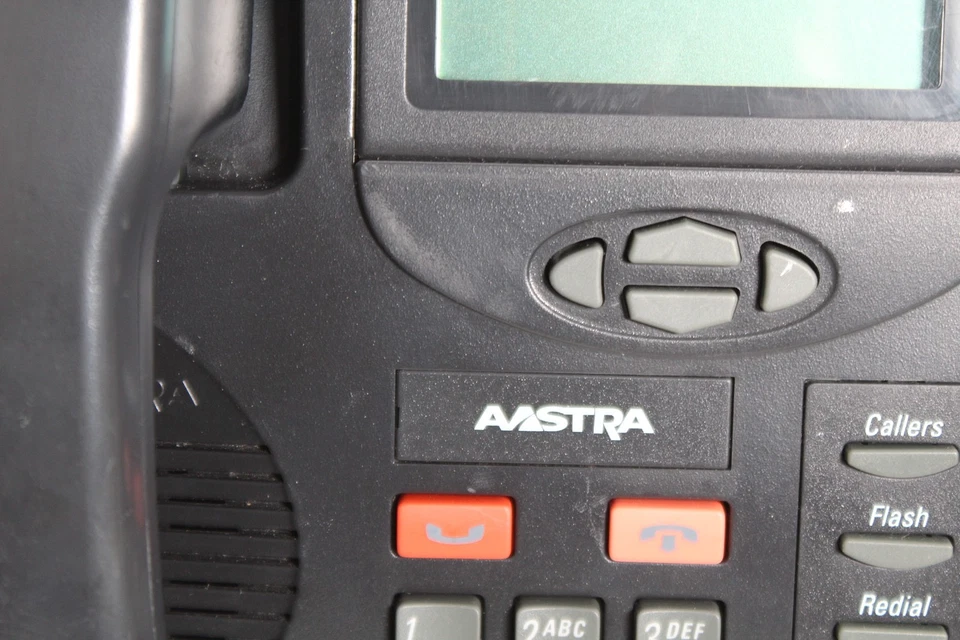 Lot of 10 Aastra 9120 Analog Office Phones w/ Handsets - No Stands - Image 3 of 4