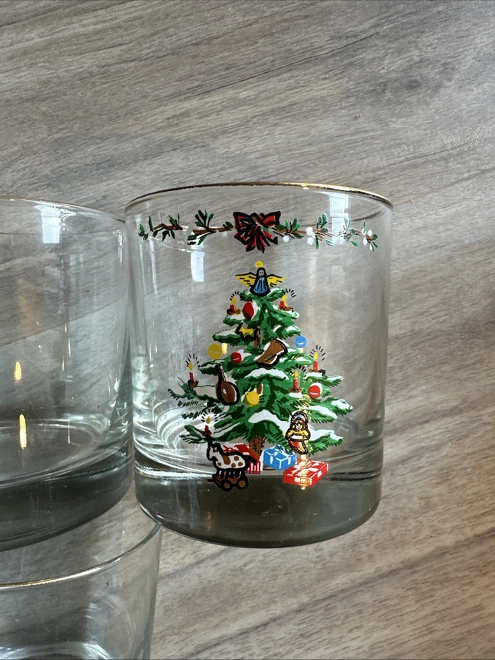 Conjunto vintage de 6 copos de bola baixa de férias árvore de Natal e presentes aro dourado - Imagem 2 de 4