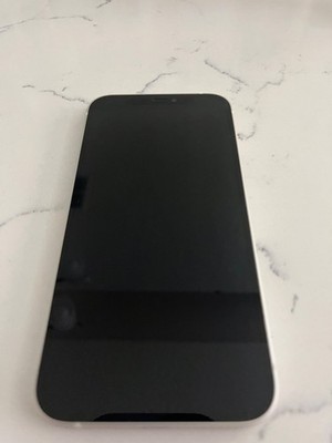 Apple iPhone 12 - 64 GB - White (Unlocked)